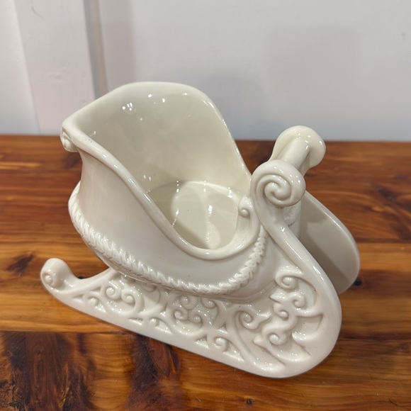 PartyLite Porcelain Sleigh Sled Pillar Candle Holder - Picture 2 of 6